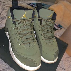 Jordan 12 Retro BP, Olive Canvas/Metallic Gold, 3Y
